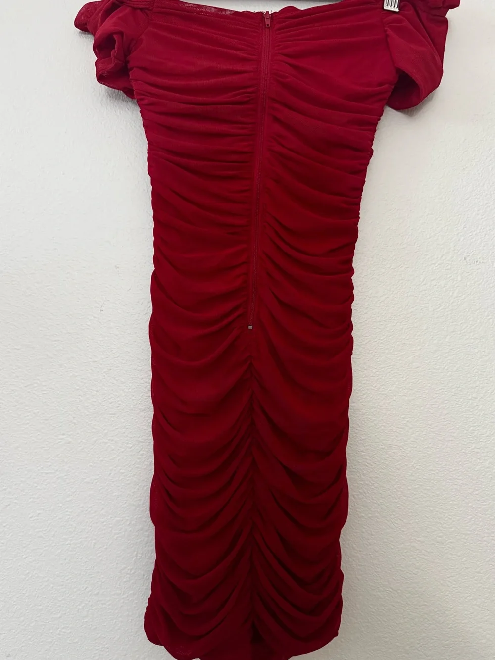 Windsor Crimson Ruched Off-Shoulder Mini Dress size XS - Picture 4 of 6